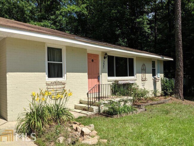 Building Photo - 721 Forest Hill Rd