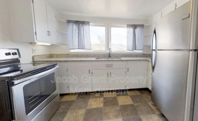 Foto del edificio - 1282 Highland Dr