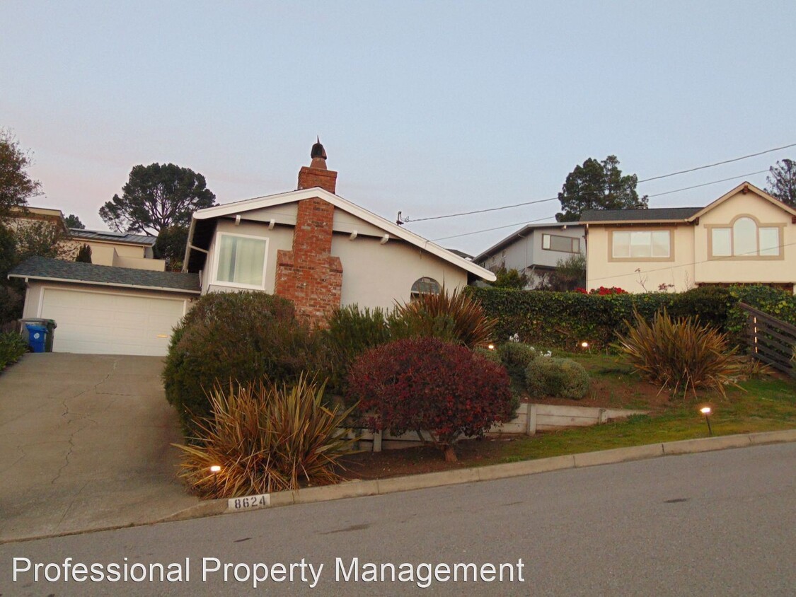 Primary Photo - 2 br, 1.5 bath House - 8624 Edgehill Court