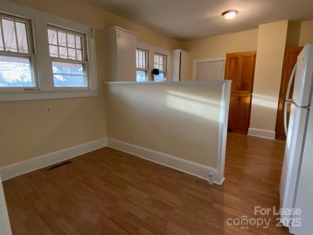 Building Photo - 138 1545