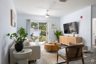 Magnolia Living Room - Legends Winter Springs