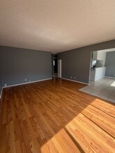 Building Photo - 1611 Picadilly Way