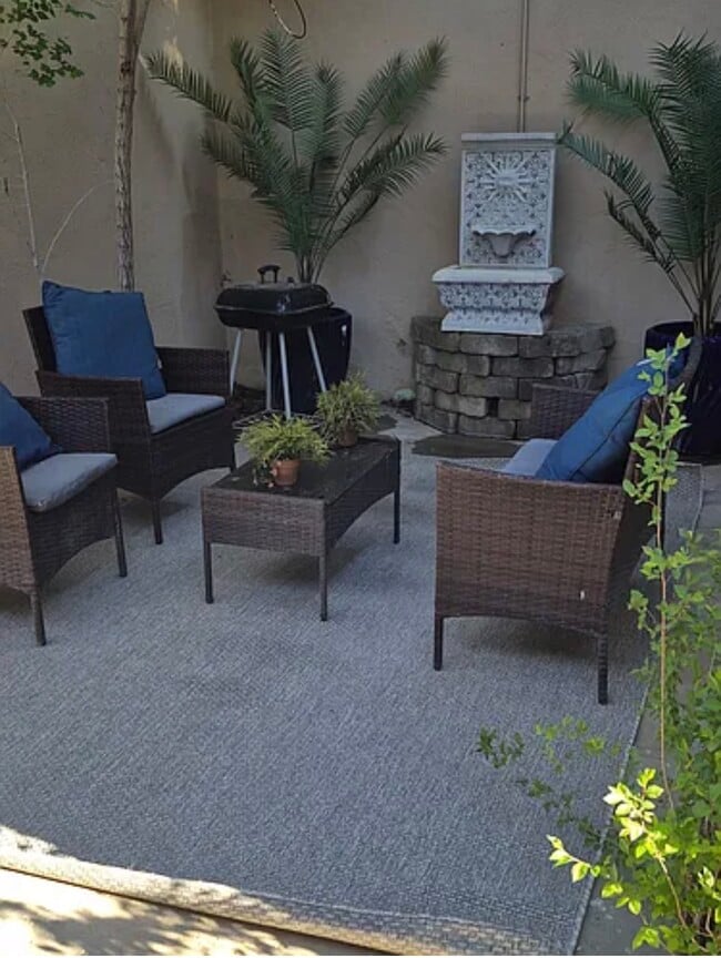 Cute common area - 45409 10th St W