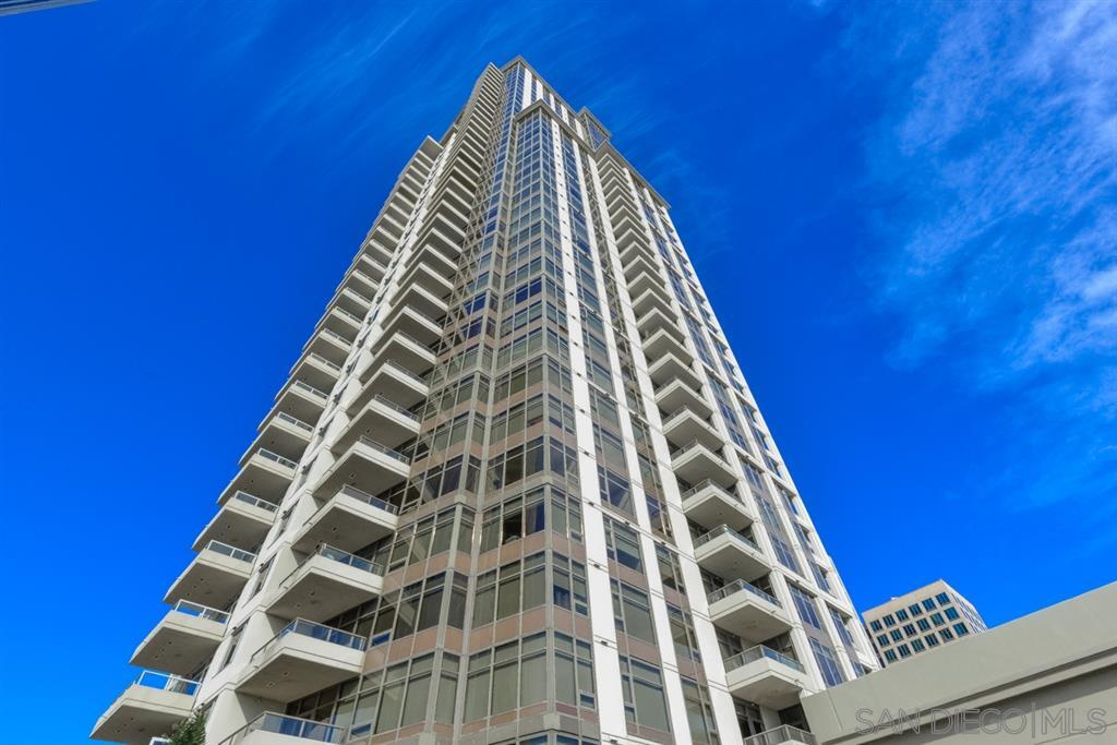 Primary Photo - 700 W E St