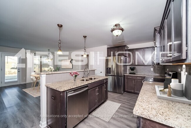 Foto del edificio - 115 Beaver Brook Pl