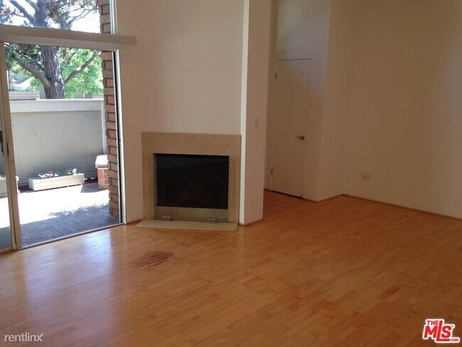 Building Photo - 13107 Mindanao Way