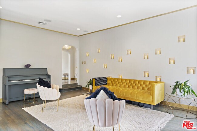 Foto del edificio - 13016 Greenleaf St