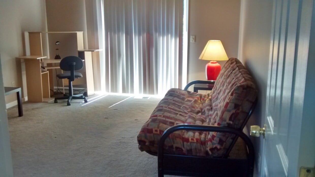 Photo - 945 Chinoe Rd (Lexington, KY)