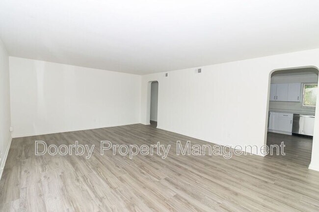 Building Photo - 513 Donaldson Rd