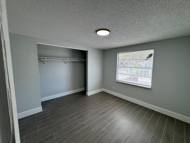 Foto del edificio - 13701 N 21st St