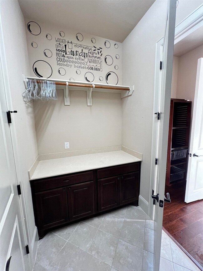 Building Photo - 29550 Usonia Dr