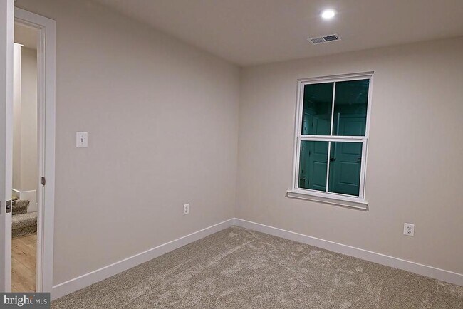 Foto del edificio - 9390 Tanfield Dr