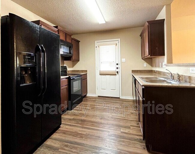 Foto del edificio - 614B Paseo del Plata