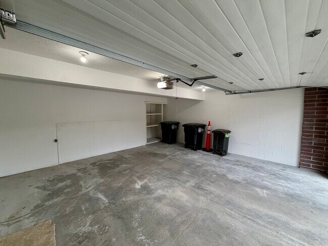 Foto del edificio - 4216 S 179th St