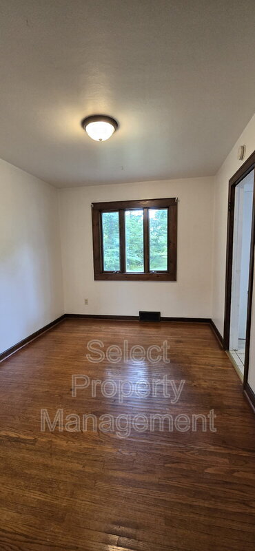 Foto del edificio - 7532 W Jefferson Blvd