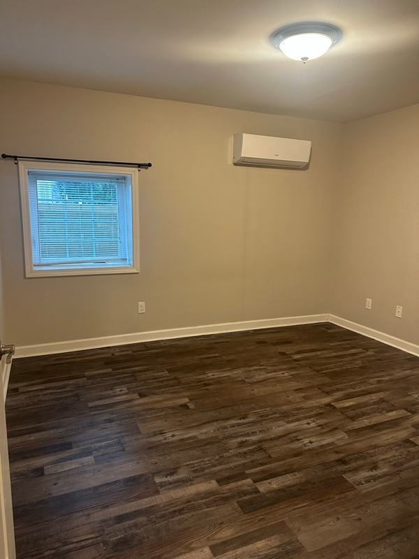 Building Photo - 1611 S Main St