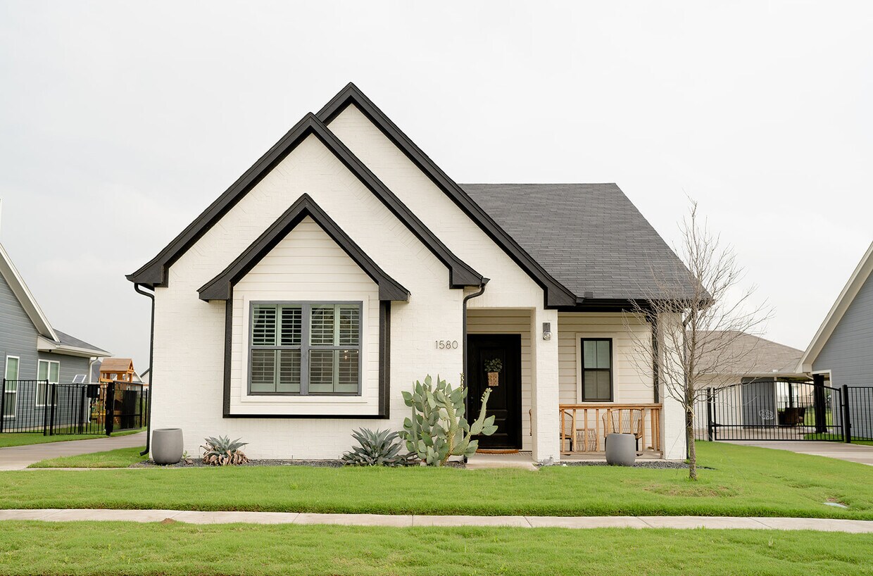 Foto principal - 1580 Lizzie Ln