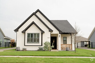 Building Photo - 1580 Lizzie Ln