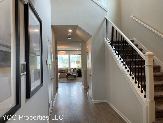 Building Photo - 4 br, 2.5 bath House - 4224 S Willow Drive