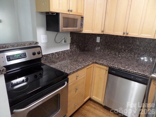 Foto del edificio - 4335 Hathaway St