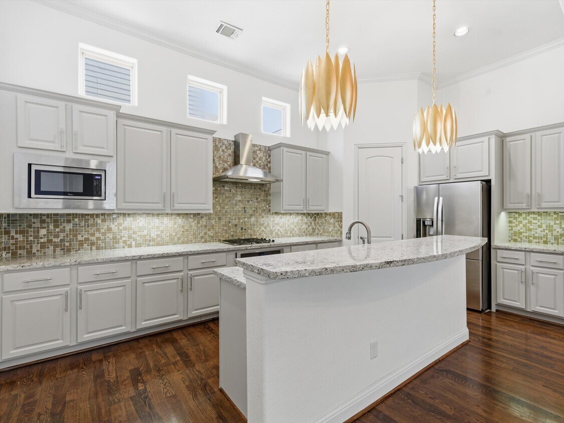 Foto principal - 6109 Stillman St