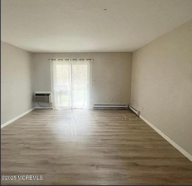 Building Photo - 321 Shore Dr