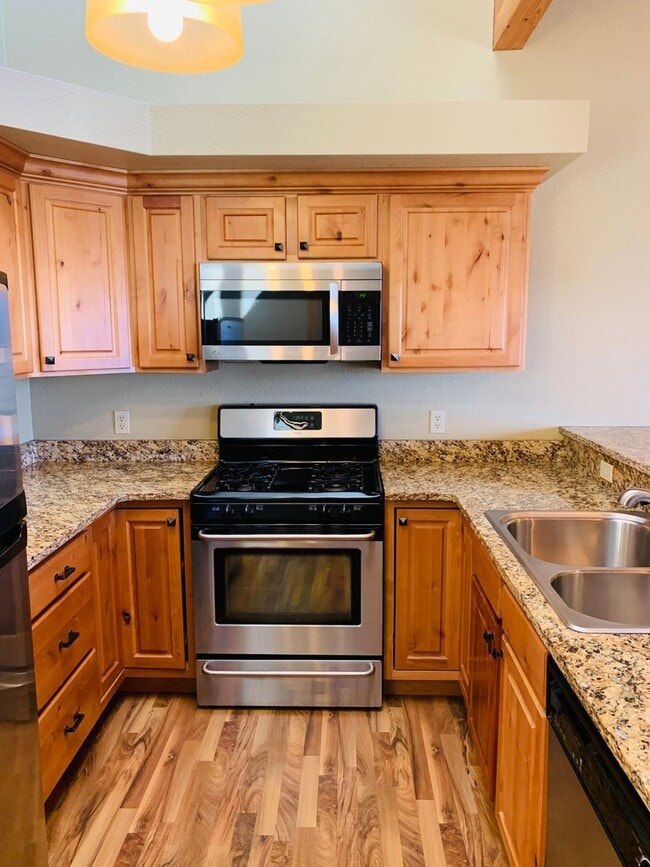 Building Photo - 4852 Kendrick Pl