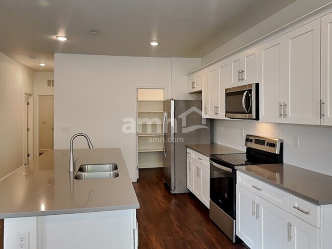 Building Photo - 2754 Hot Cider Ave
