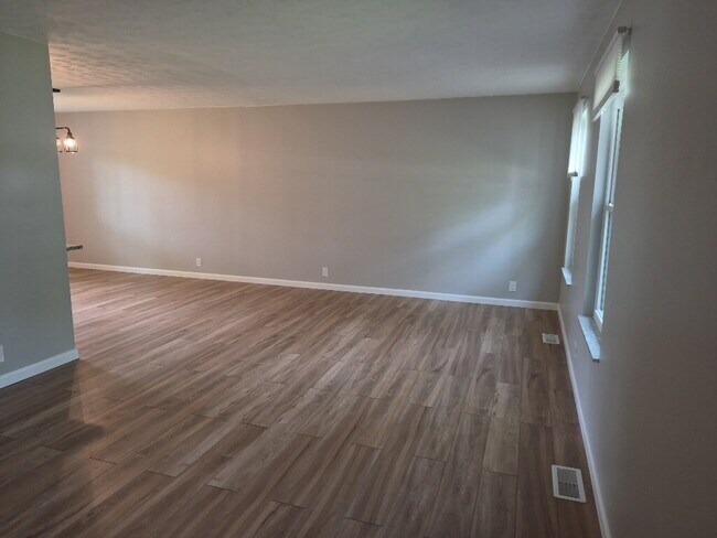 Foto del edificio - 8511 Coran Dr
