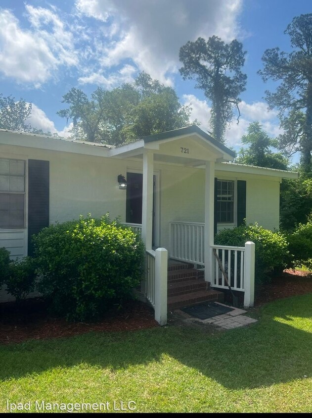 3 br, 2 bath House 721 1st Str SW 721 1... House Rental in Moultrie