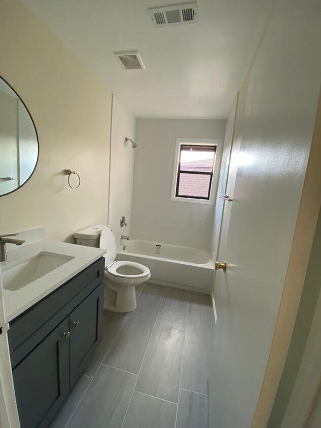 Renovated Bathroon - 1923 Raspberry Ct