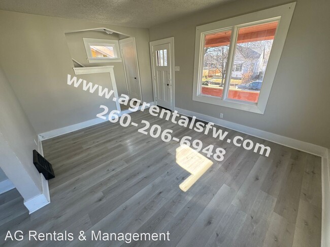 Foto del edificio - 2 br, 1 bath House - 2639 Fox Ave