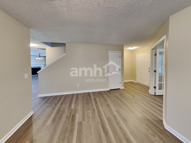 Building Photo - 3404 Boxelder Way