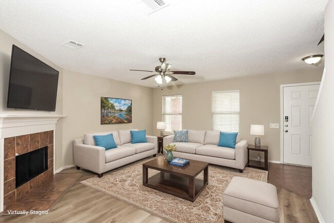 Building Photo - 6736 Ambercrest Dr