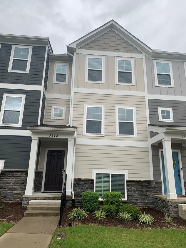 Foto principal - 5912 Kayton St
