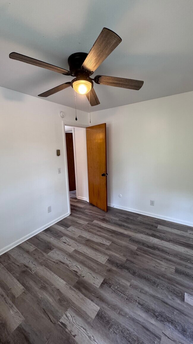 Building Photo - 3741 Woodford Ave NW