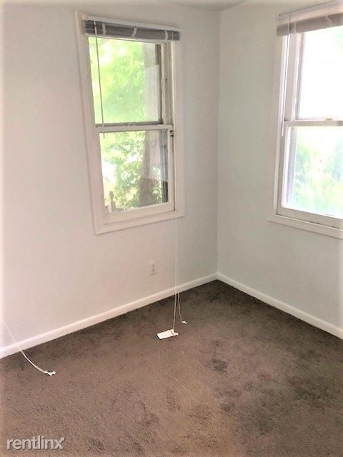 Building Photo - 2 br, 1 bath  - 804 W Michigan Ave Apt 1