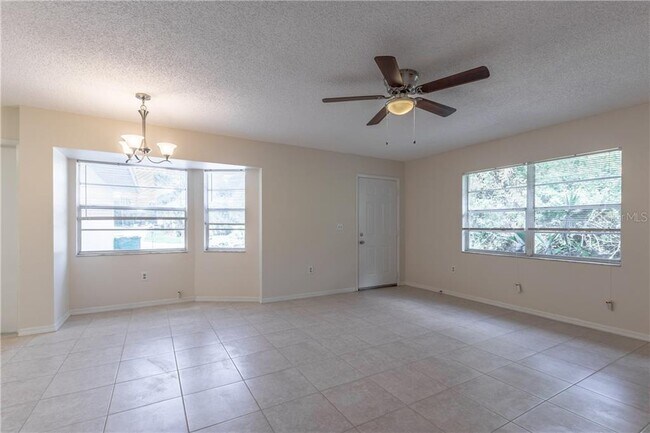 Building Photo - 460 Barger Dr