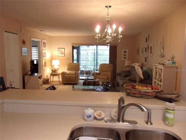 Building Photo - 319 Knottwood Ct
