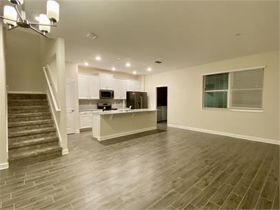 Foto del edificio - 15055 Book Club Rd