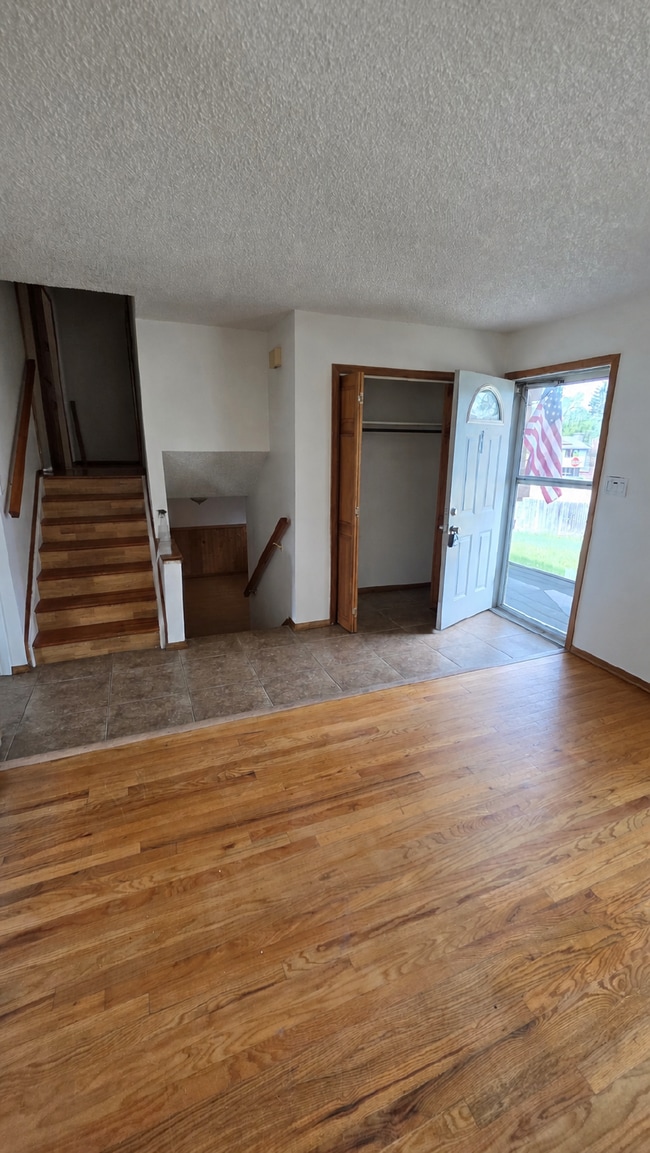 Photo - Spacious 3 Bed/ 3 Bath in Widefield Cul-de-Sac Apartment