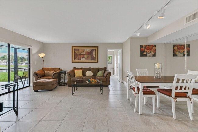 Building Photo - 15465 Lakes of Delray Blvd