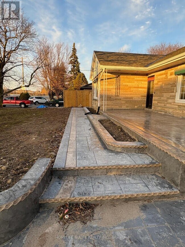 Photo du bâtiment - 188 Parkside Dr