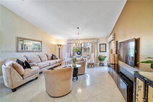 Foto del edificio - 8583 Jade Dr