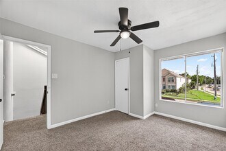 Building Photo - 8046 Ellinger Ln