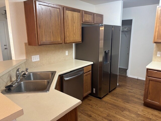 Foto del edificio - 7611 Menagerie Ln