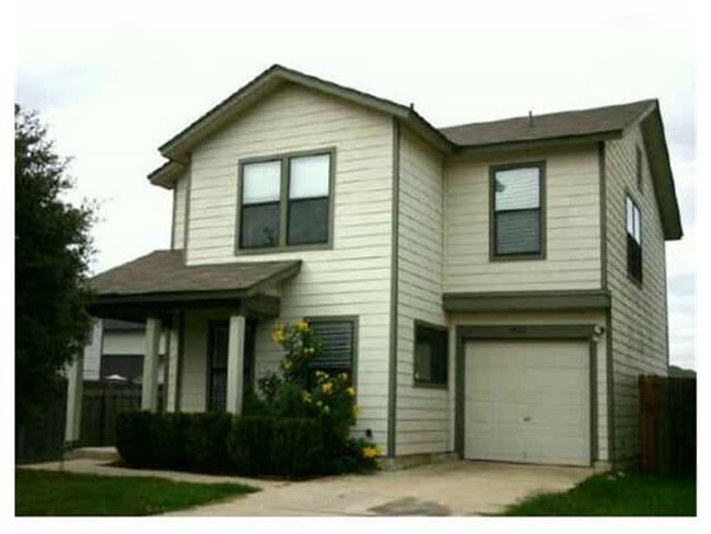 Building Photo - Spacious 4 Bed/2 Bath in Saddlewood Estates
