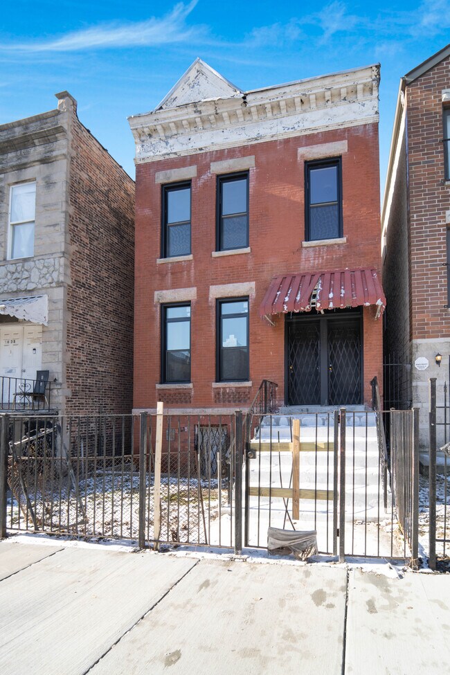 Building Photo - 1636 S Homan Ave