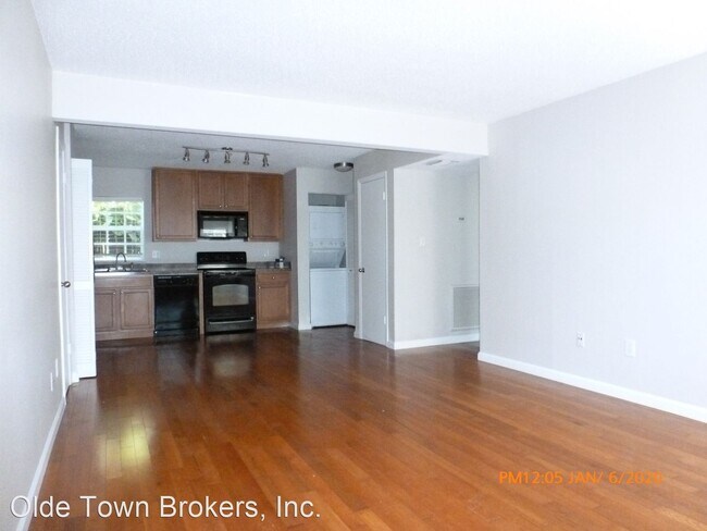 Foto del edificio - 2 br, 1 bath House - 317 E Amelia St. #6