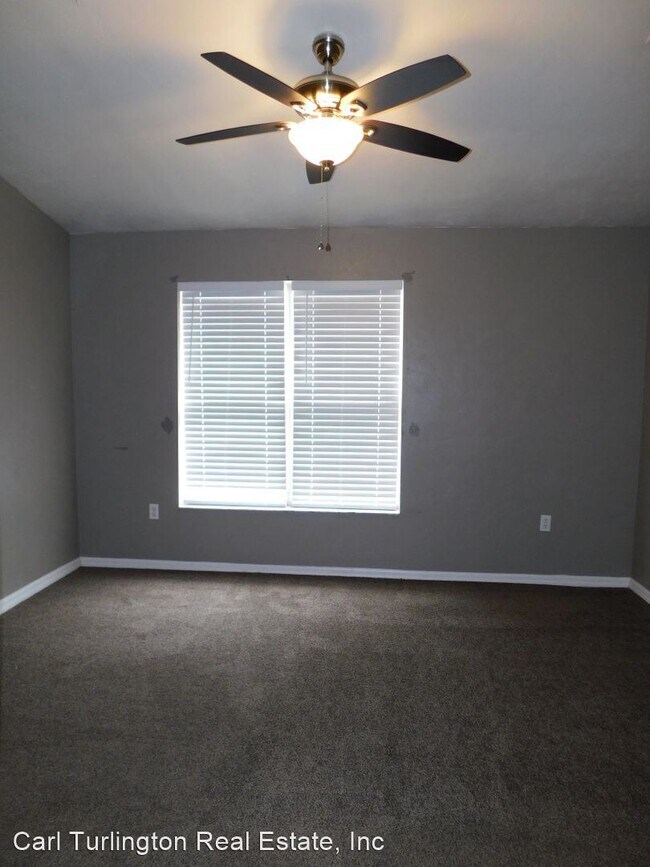 Building Photo - 2 br, 2.5 bath House - 4415#403  SW 34 ST